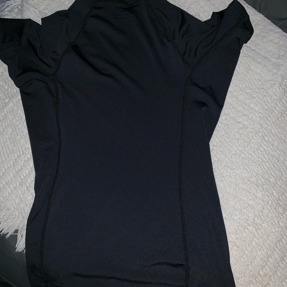 O’Neill Women’s Rash Guard - Picture 2 of 3